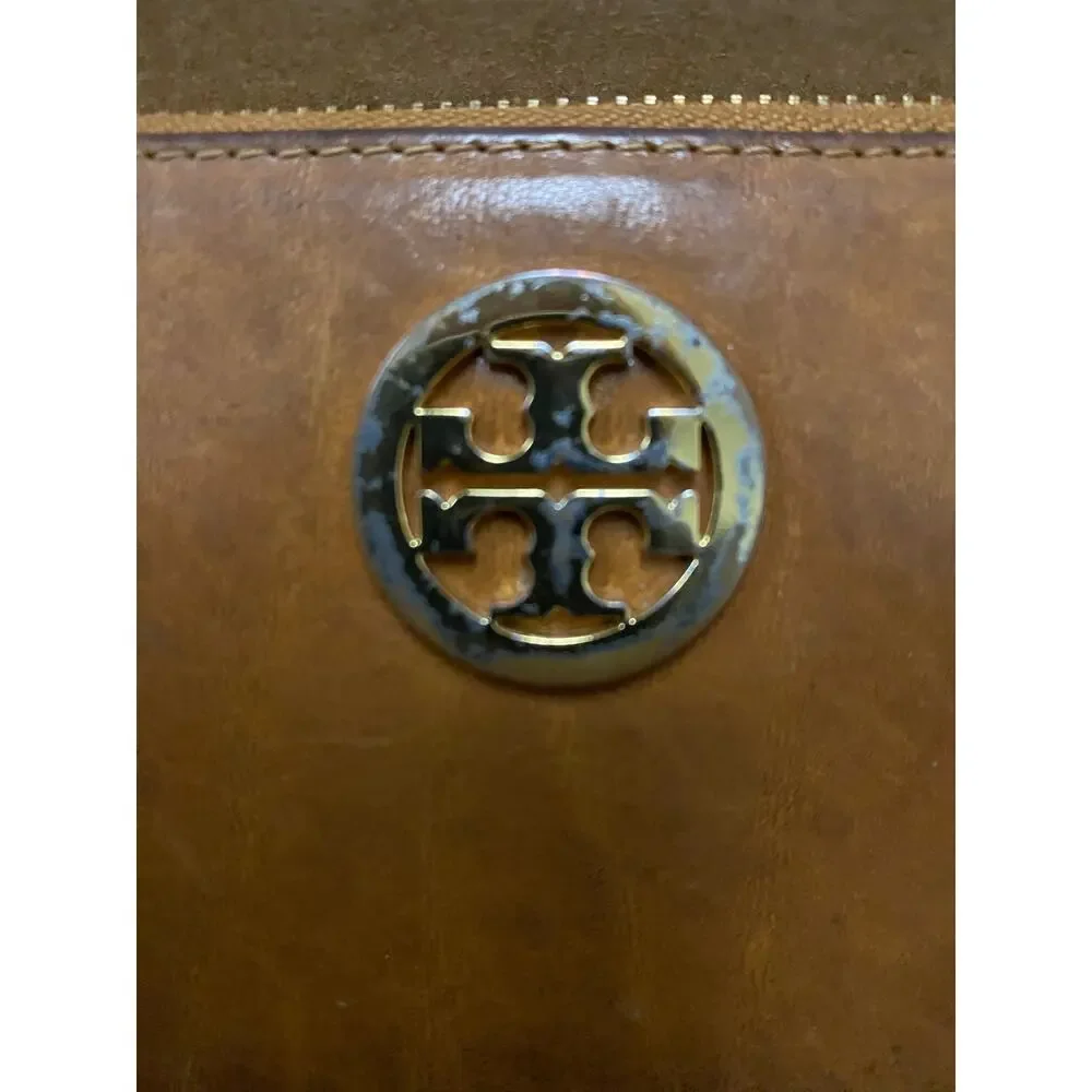 Tory Burch Continental Wallet Briwn Leather Zip Around Gold Logo Designer